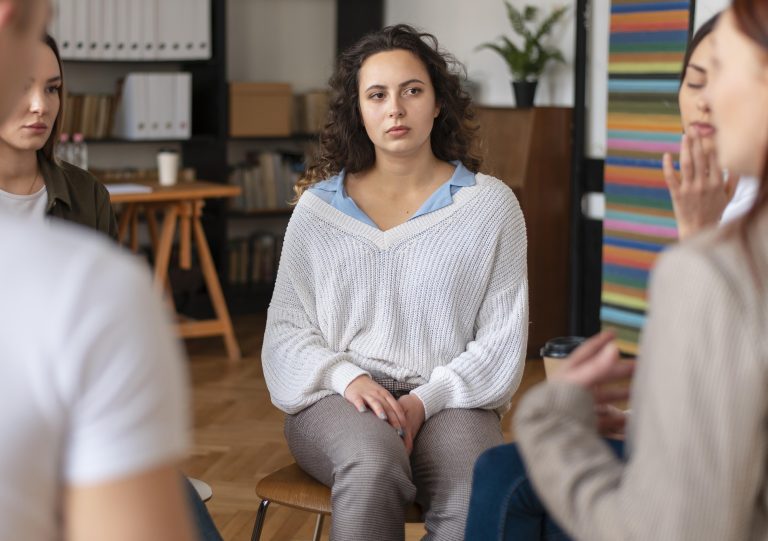 Read more about the article The Benefits of Online Therapy: Breaking Barriers to Mental Health Support